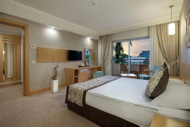 https://imagessl.etstur.com/files/images/hotelImages/TR/51148/l/Saphir-Resort---Spa-Oda-291689.jpg