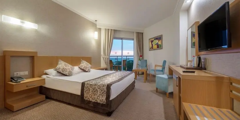 https://imagessl.etstur.com/files/images/hotelImages/TR/51148/l/Saphir-Resort---Spa-Oda-291691.jpg