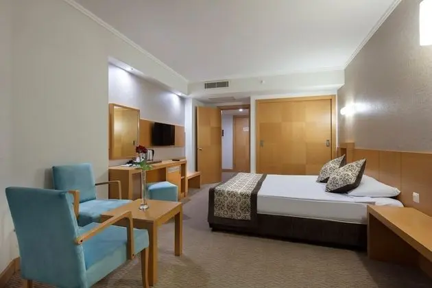 https://imagessl.etstur.com/files/images/hotelImages/TR/51148/l/Saphir-Resort---Spa-Oda-291695.jpg
