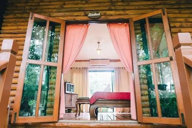 Deluxe Room - Lakeside
