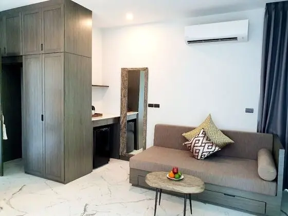 Deluxe Corner Room