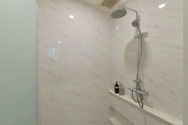 Deluxe Corner Room