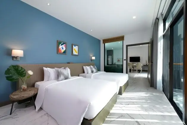Lotus Suite