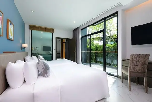 Lotus Suite