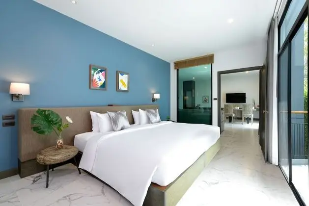 Lotus Suite