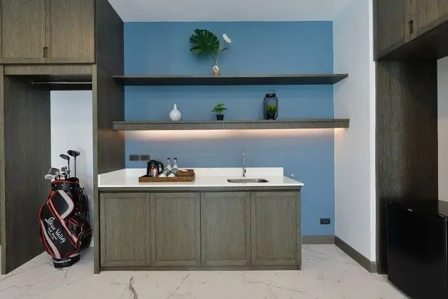 Lotus Suite
