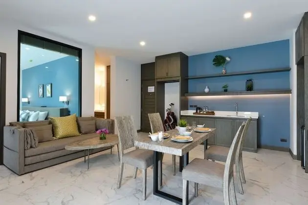 Lotus Suite