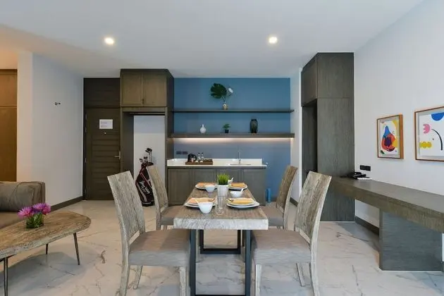 Lotus Suite