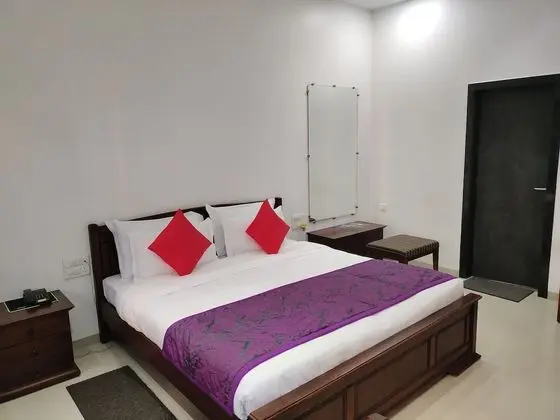 Comfort Tek Büyük Yataklı Oda, 1 En Büyük (King) Boy Yatak, Balkon, Bahçe Manzaralı