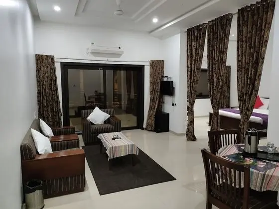 Comfort Tek Büyük Yataklı Oda, 1 En Büyük (King) Boy Yatak, Balkon, Bahçe Manzaralı