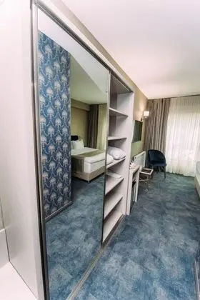 Deluxe Tek Büyük Yataklı Oda