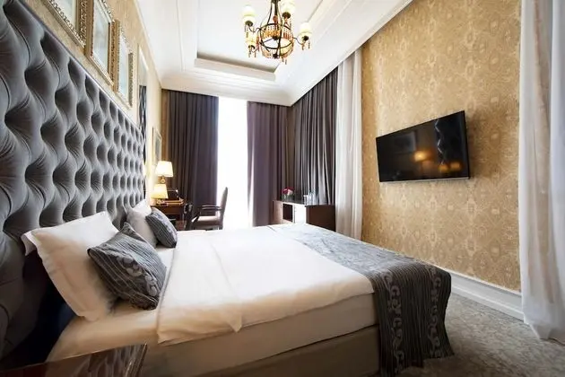 Deluxe Tek Büyük Yataklı Oda