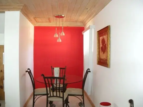 Ev (Townhouse accommodates two)