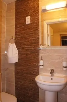 İki Ayrı Yataklı Oda, Özel Banyo