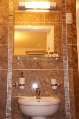 İki Ayrı Yataklı Oda, Özel Banyo