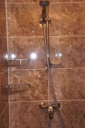 İki Ayrı Yataklı Oda, Özel Banyo