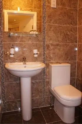 Tek Büyük Yataklı Oda, Özel Banyo
