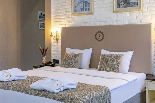 Deluxe Tek Büyük veya İki Ayrı Yataklı Oda