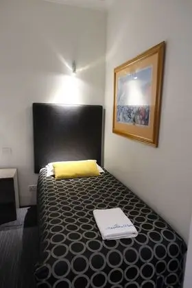 Family Oda (2 Queen and 1 Single beds)