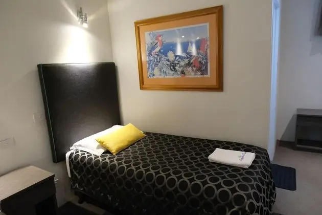 Family Oda (2 Queen and 1 Single beds)