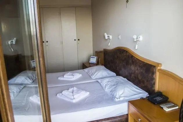 Tek Büyük veya İki Ayrı Yataklı Oda