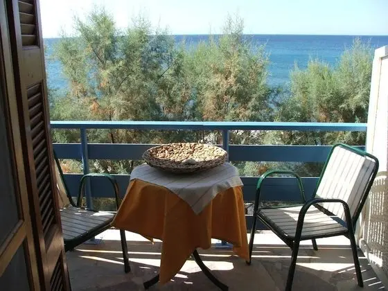Tek Büyük veya İki Ayrı Yataklı Oda, Balkon