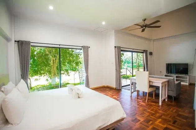Chalet Lake View