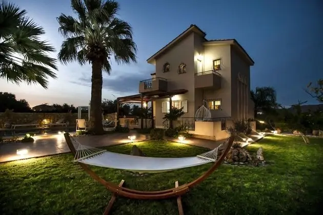 Villa, 3 Yatak Odası, Şömine