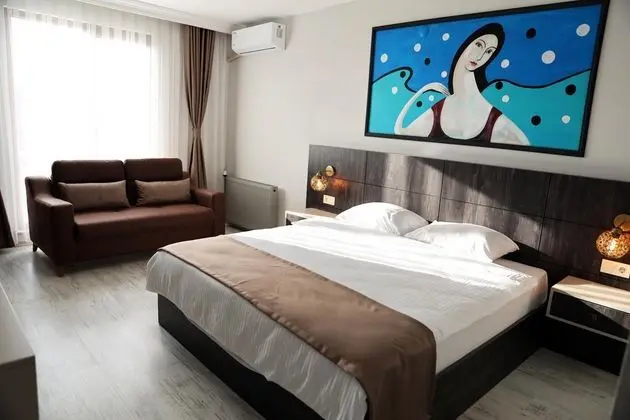 Çift Kişilik,Şehir Manzaralı