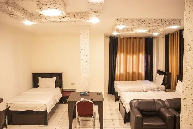 Üç Kişilik Oda