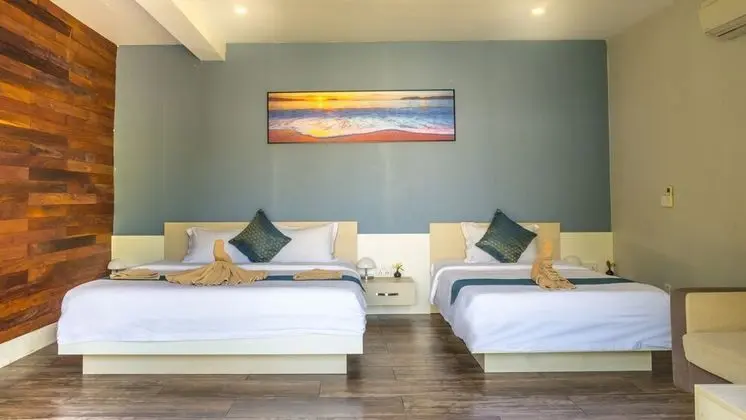 Deluxe Family Room Garden View