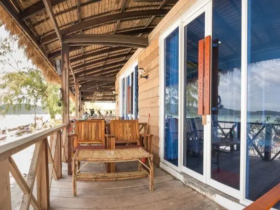 Superior Beach View Family Suite