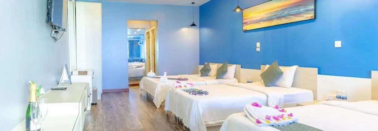 Superior Beach View Family Suite