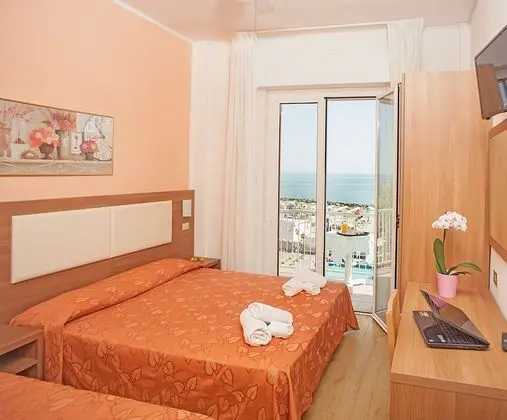 Tek Büyük veya İki Ayrı Yataklı Oda