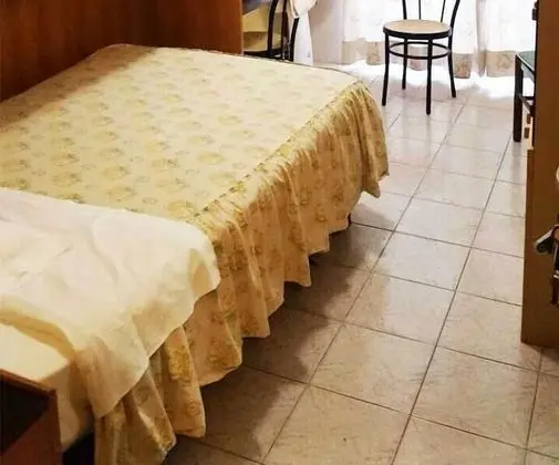 Tek Kişilik Oda, Ortak Banyo
