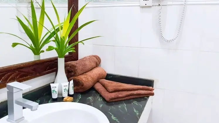 Standard Oda, Kısmi Deniz Manzarası