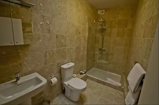 Standard Tek Büyük Yataklı Oda