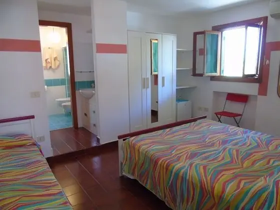 Standard Üç Kişilik Oda, Havuz Manzaralı