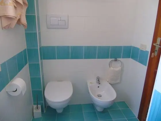 Standard Üç Kişilik Oda, Havuz Manzaralı
