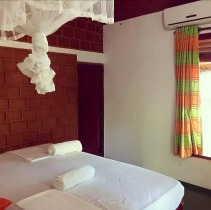 Kulübe, 1 Çift Kişilik Yatak, Sigara İçilmez