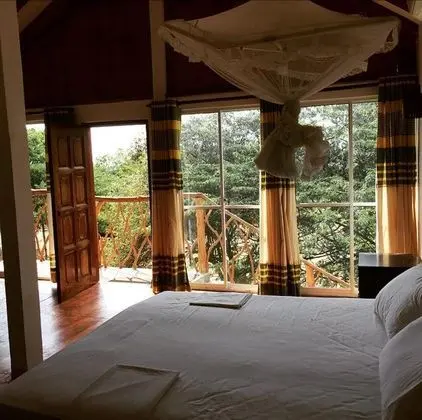 Kulübe, 1 Çift Kişilik Yatak, Sigara İçilmez