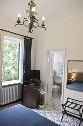 Standard Tek Büyük Yataklı Oda, Bahçe Manzaralı