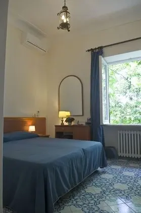 Standard Tek Büyük Yataklı Oda, Bahçe Manzaralı