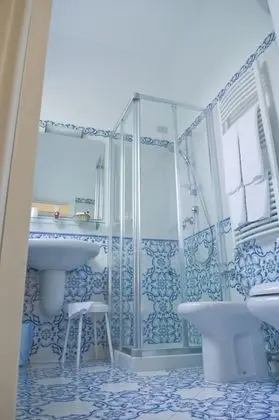 Standard Tek Büyük Yataklı Oda, Bahçe Manzaralı