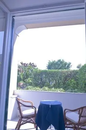 Superior Tek Büyük Yataklı Oda, Balkon, Bahçe Manzaralı