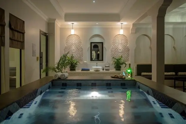 Presidential Pool Suite