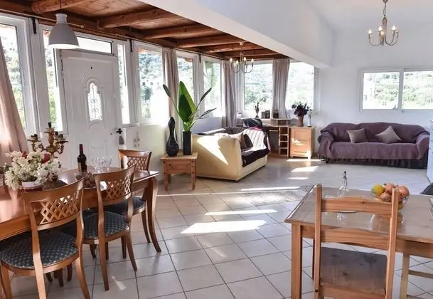 Standard Apart Daire, Birden Çok Yatak (Sarakina Apartment 50m From The Beach)
