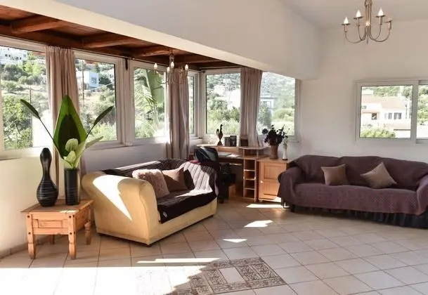 Standard Apart Daire, Birden Çok Yatak (Sarakina Apartment 50m From The Beach)