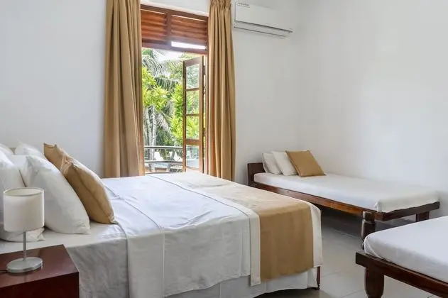 Deluxe Dört Kişilik Oda, 1 Yatak Odası, Balkon, Havuz Manzaralı