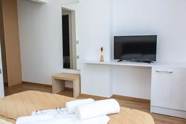 Tek Büyük veya İki Ayrı Yataklı Oda, Balkon